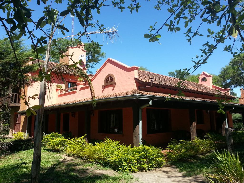 Las Curiosas Hotel Avia Terai Exterior foto